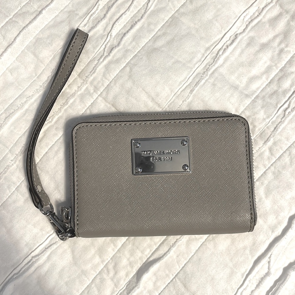 Michael Kors Zip Around Wallet Wristlet